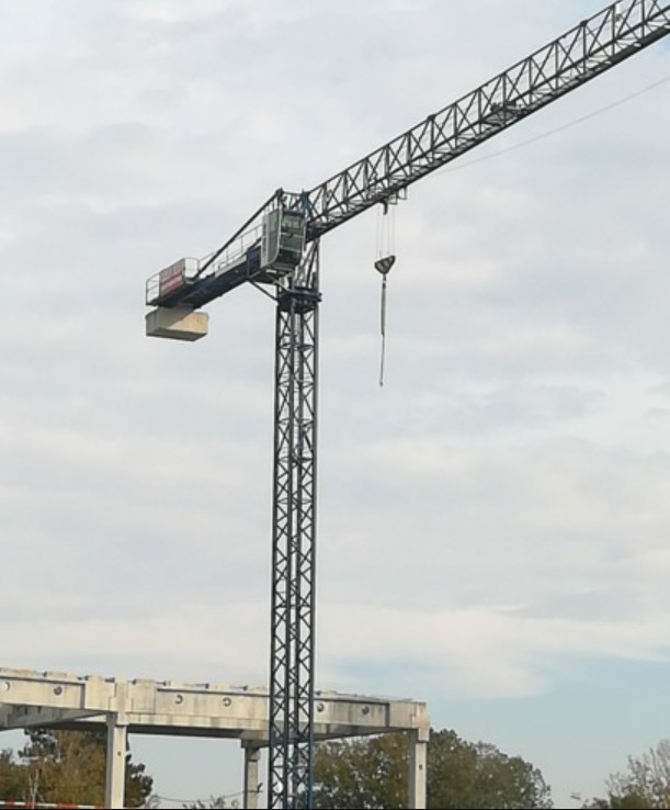 COMANSA LC5211- Stavebný vežový žeriav 1