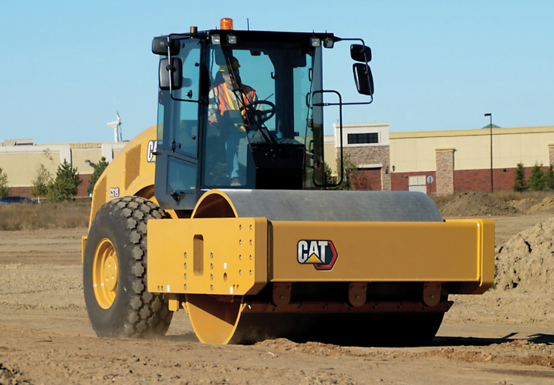 Zeminový valec CS19 005